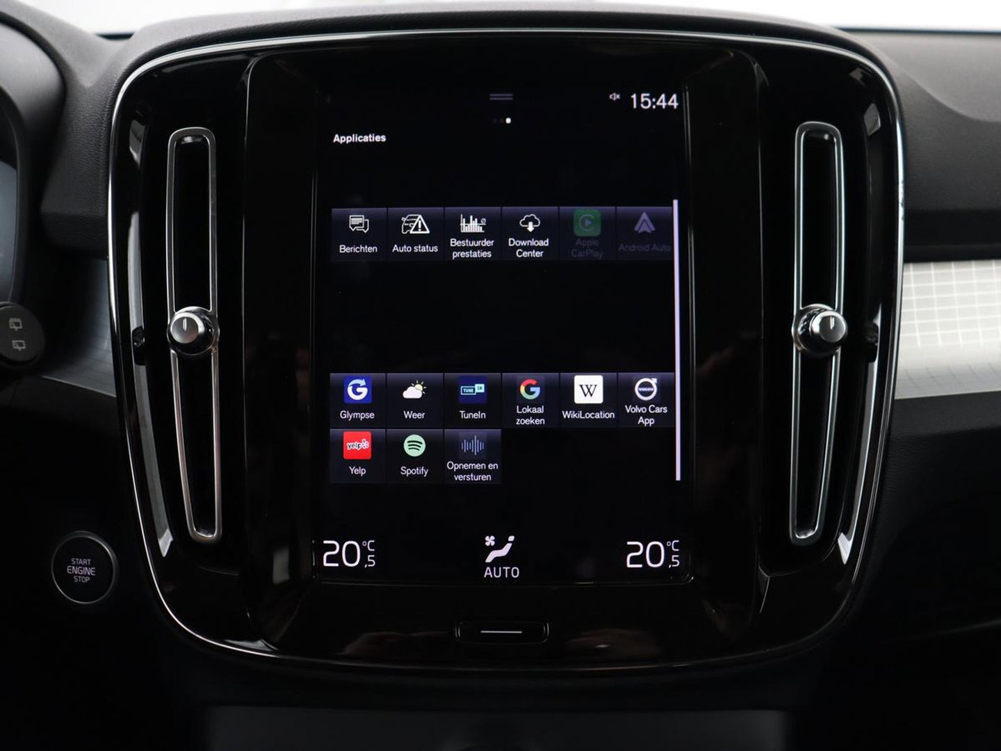 Volvo XC40 1.5 T2 Business Pro | Trekhaak | Camera | Carplay | Adaptive cruise | Keyless | Full LED | Navigatie | Parkeerhulp | Digital Cockpit | Climate control | Bluetooth