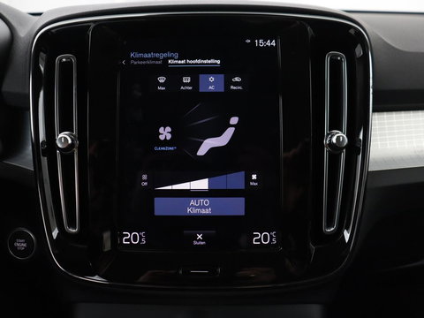 Volvo XC40 1.5 T2 Business Pro | Trekhaak | Camera | Carplay | Adaptive cruise | Keyless | Full LED | Navigatie | Parkeerhulp | Digital Cockpit | Climate control | Bluetooth