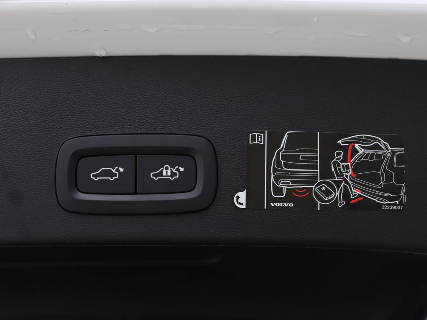 Volvo XC40 1.5 T2 Business Pro | Trekhaak | Camera | Carplay | Adaptive cruise | Keyless | Full LED | Navigatie | Parkeerhulp | Digital Cockpit | Climate control | Bluetooth