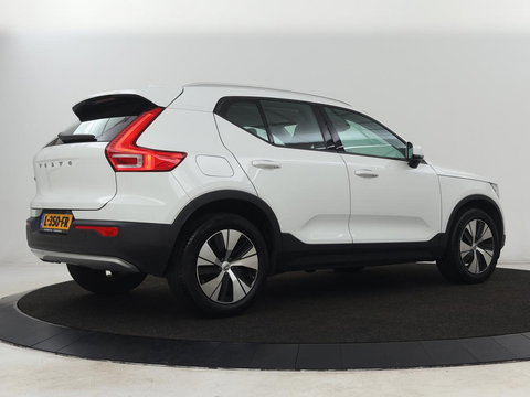 Volvo XC40 1.5 T2 Business Pro | Trekhaak | Camera | Carplay | Adaptive cruise | Keyless | Full LED | Navigatie | Parkeerhulp | Digital Cockpit | Climate control | Bluetooth