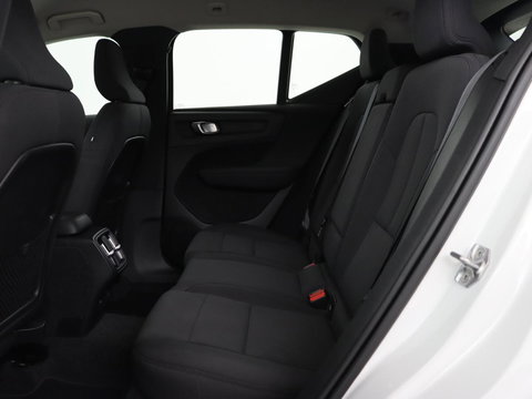 Volvo XC40 1.5 T2 Business Pro | Trekhaak | Camera | Carplay | Adaptive cruise | Keyless | Full LED | Navigatie | Parkeerhulp | Digital Cockpit | Climate control | Bluetooth