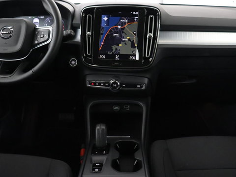 Volvo XC40 1.5 T2 Business Pro | Trekhaak | Camera | Carplay | Adaptive cruise | Keyless | Full LED | Navigatie | Parkeerhulp | Digital Cockpit | Climate control | Bluetooth