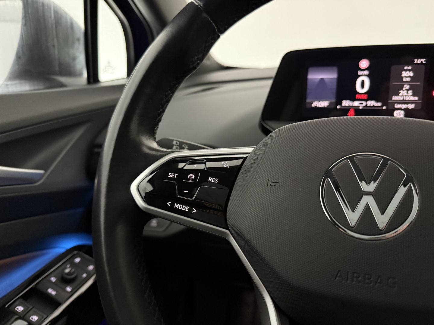 Volkswagen ID.4 First Max 77 kWh | SOH 88% | Snelladen | Pano | HuD | Virtual | IQ Lights | 360° | Memory | Sfeer | Stoel/Stuur verw. | Adap. Cruise | Carplay | NAP