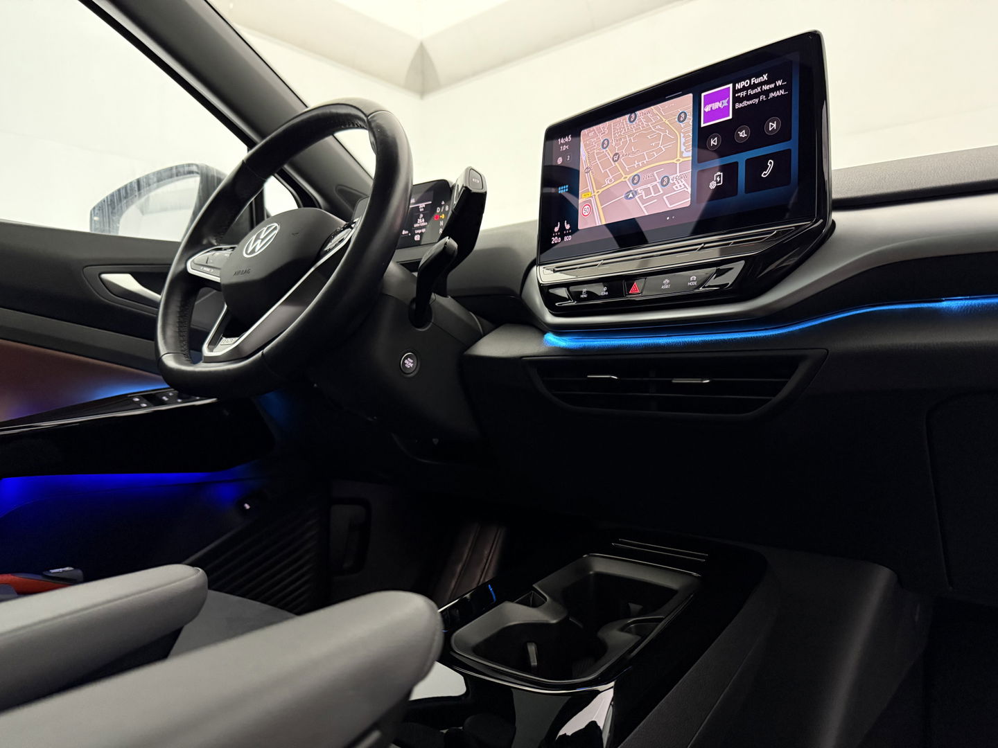 Volkswagen ID.4 First Max 77 kWh | SOH 88% | Snelladen | Pano | HuD | Virtual | IQ Lights | 360° | Memory | Sfeer | Stoel/Stuur verw. | Adap. Cruise | Carplay | NAP