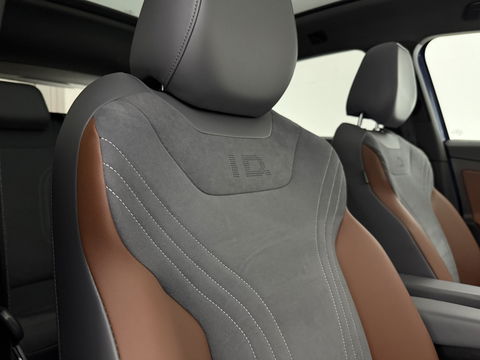 Volkswagen ID.4 First Max 77 kWh | SOH 88% | Snelladen | Pano | HuD | Virtual | IQ Lights | 360° | Memory | Sfeer | Stoel/Stuur verw. | Adap. Cruise | Carplay | NAP