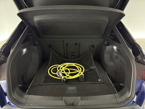 Volkswagen ID.4 First Max 77 kWh | SOH 88% | Snelladen | Pano | HuD | Virtual | IQ Lights | 360° | Memory | Sfeer | Stoel/Stuur verw. | Adap. Cruise | Carplay | NAP