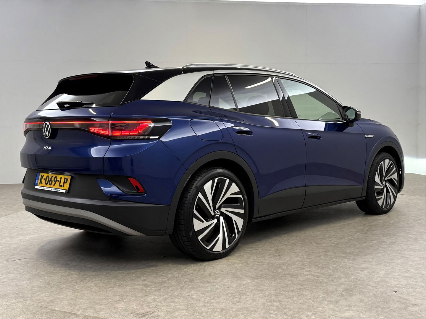 Volkswagen ID.4 First Max 77 kWh | SOH 88% | Snelladen | Pano | HuD | Virtual | IQ Lights | 360° | Memory | Sfeer | Stoel/Stuur verw. | Adap. Cruise | Carplay | NAP