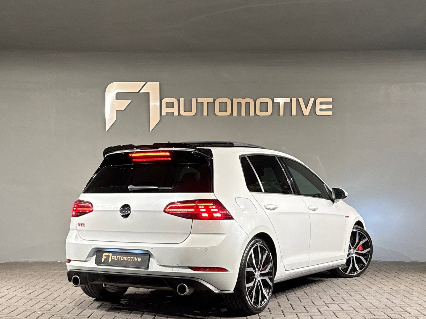 Volkswagen Golf 2.0 TSI GTI Performance Pano|Key|Dynaudi|DCC