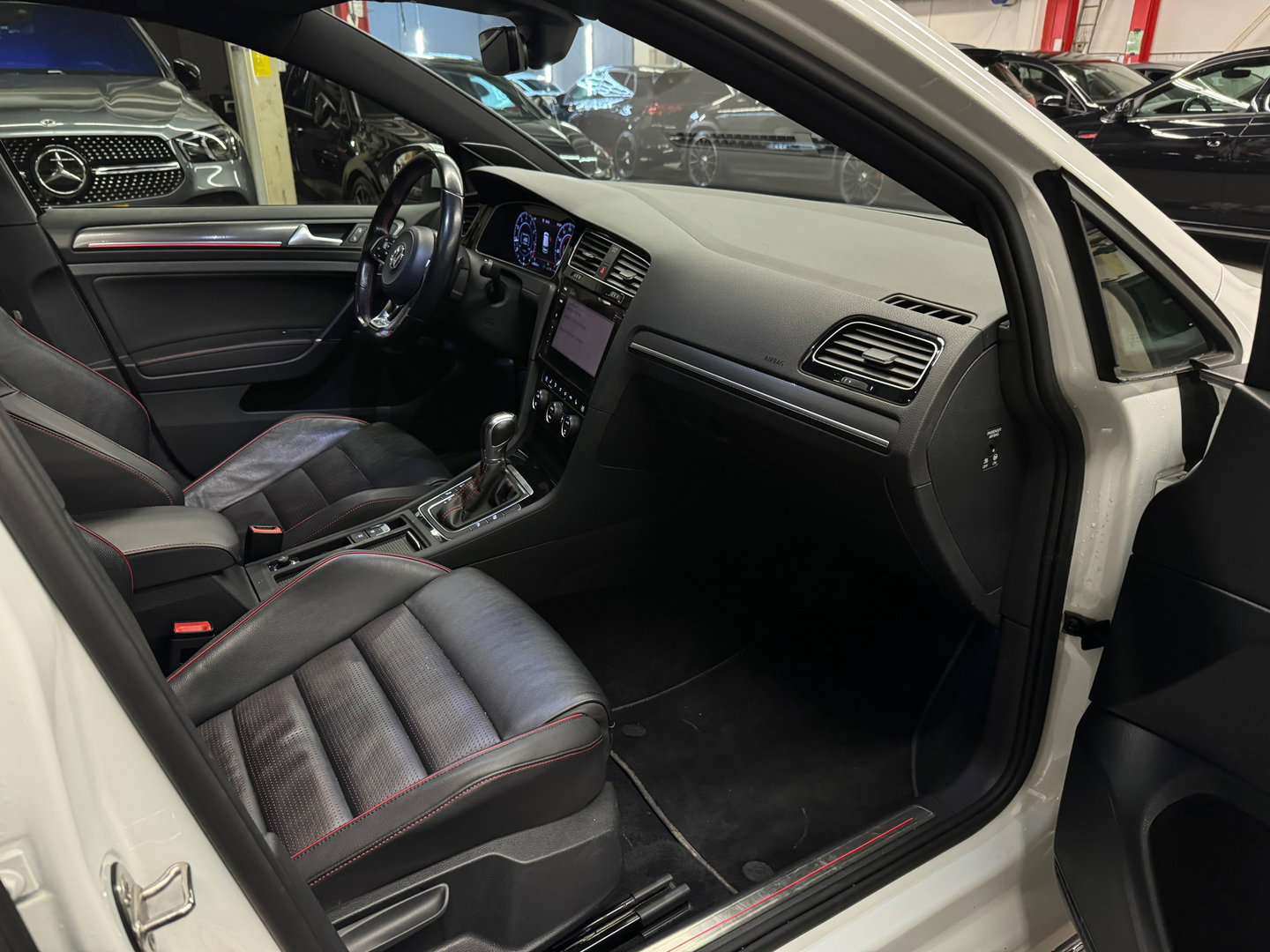 Volkswagen Golf 2.0 TSI GTI Performance Pano|Key|Dynaudi|DCC