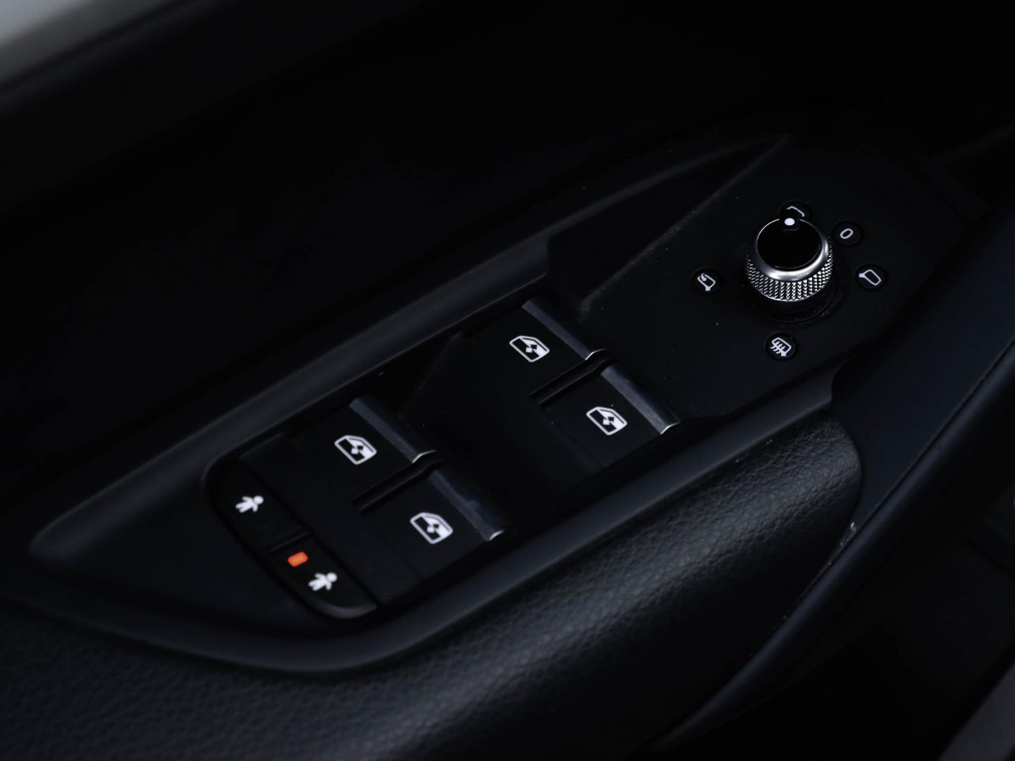 Audi Q5 55 TFSI e quattro Competition Panodak | Luchtvering | Trekhaak | Adaptive Cruise