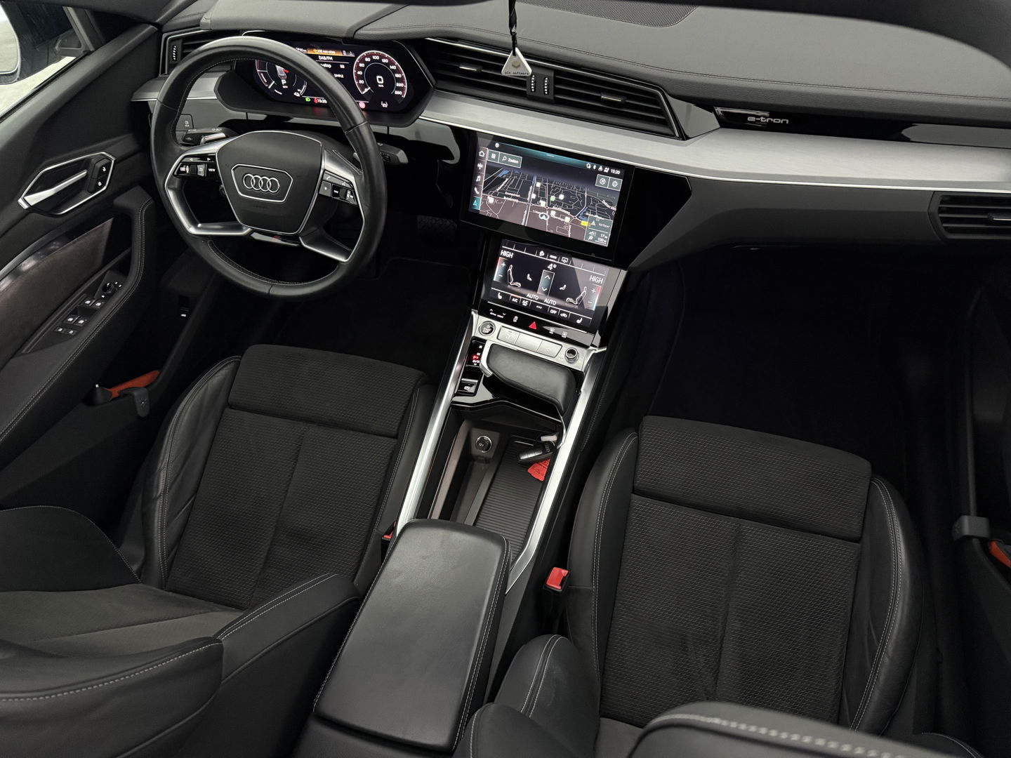 Audi e-tron Sportback 50 Quattro S-Line 71 kWh | SOH 92% | Snelladen | Pano | Memory | Virtual | Camera | Adap. Cruise | Trekh. | Stoelverw. | NAP