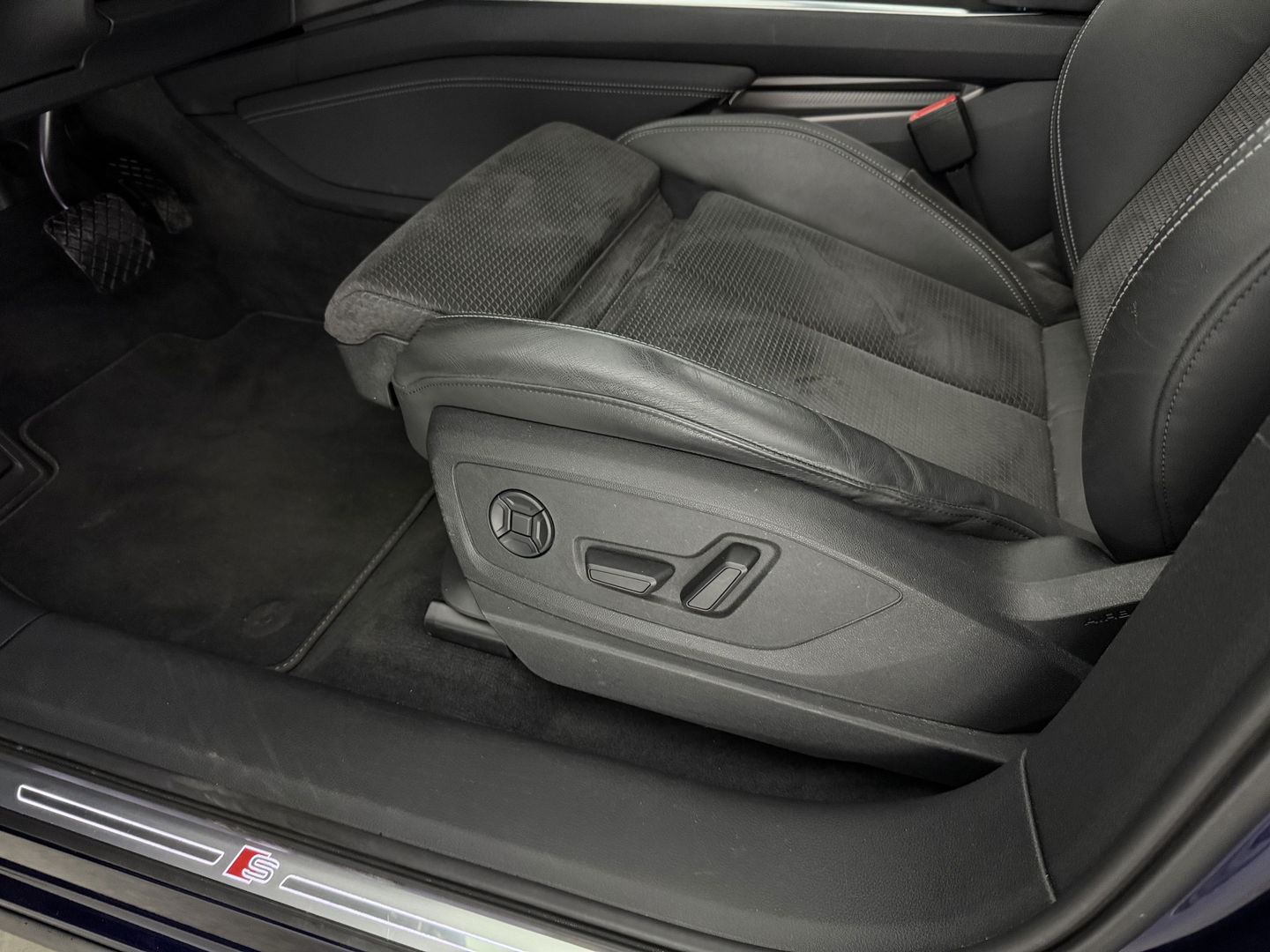 Audi e-tron Sportback 50 Quattro S-Line 71 kWh | SOH 92% | Snelladen | Pano | Memory | Virtual | Camera | Adap. Cruise | Trekh. | Stoelverw. | NAP