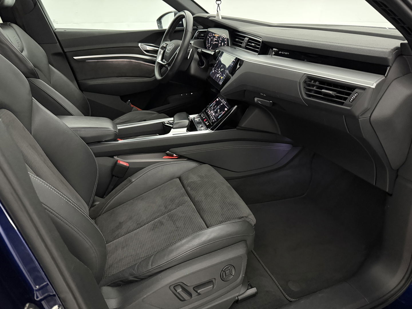 Audi e-tron Sportback 50 Quattro S-Line 71 kWh | SOH 92% | Snelladen | Pano | Memory | Virtual | Camera | Adap. Cruise | Trekh. | Stoelverw. | NAP