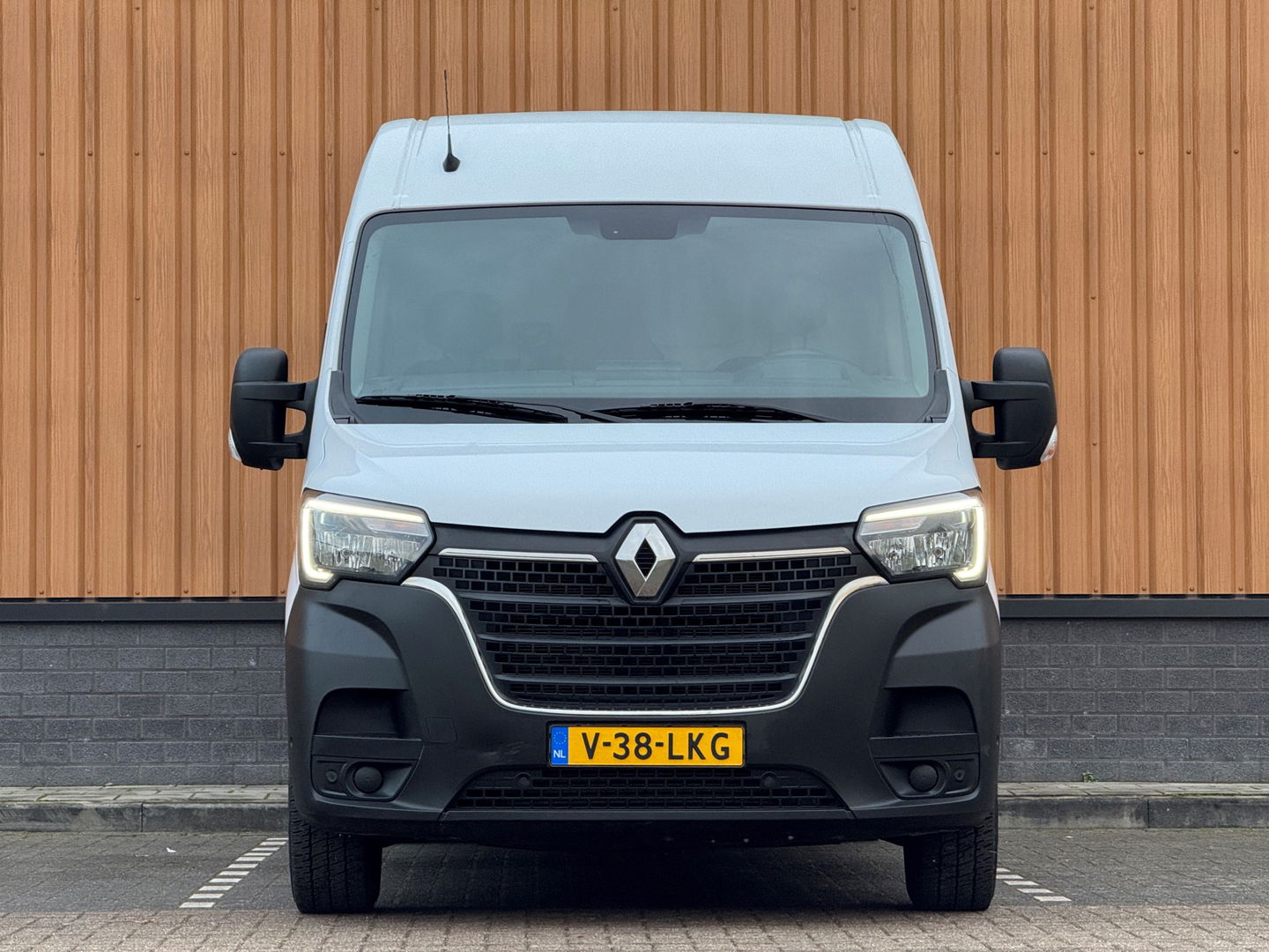 Renault Master T35 2.3 dCi 145 L4H2 EL Energy Comfort | Ex. BTW | Parkeersensoren | Bluetooth | Cruise Control | Airconditioning | USB |