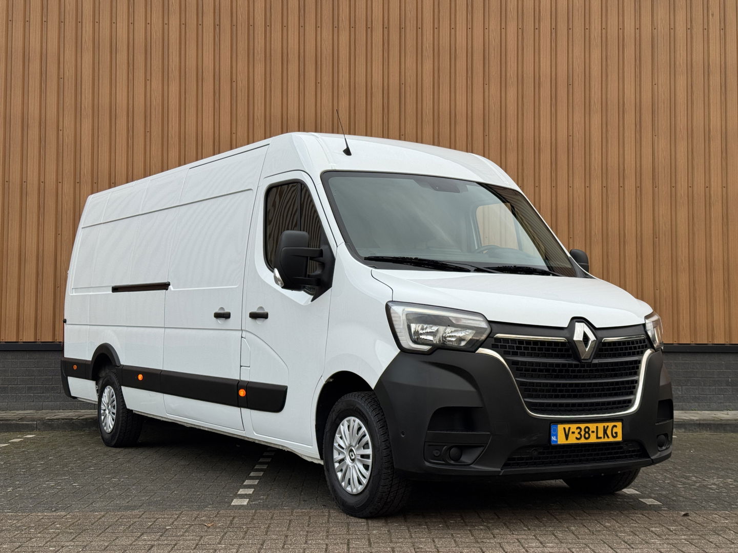Renault Master T35 2.3 dCi 145 L4H2 EL Energy Comfort | Ex. BTW | Parkeersensoren | Bluetooth | Cruise Control | Airconditioning | USB |