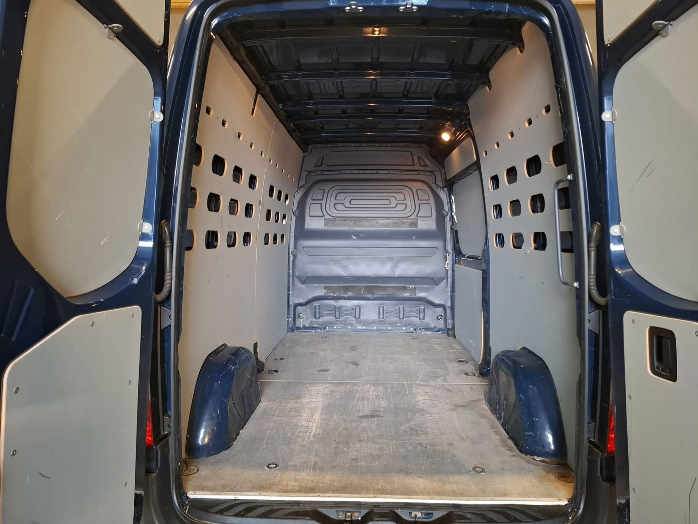 Mercedes-Benz Sprinter 311 CDI GB L2 FWD Functional 3.5T / AIRCO / CAMERA / 3 ZITS / DEALER ONDERHOUDEN / NAVI