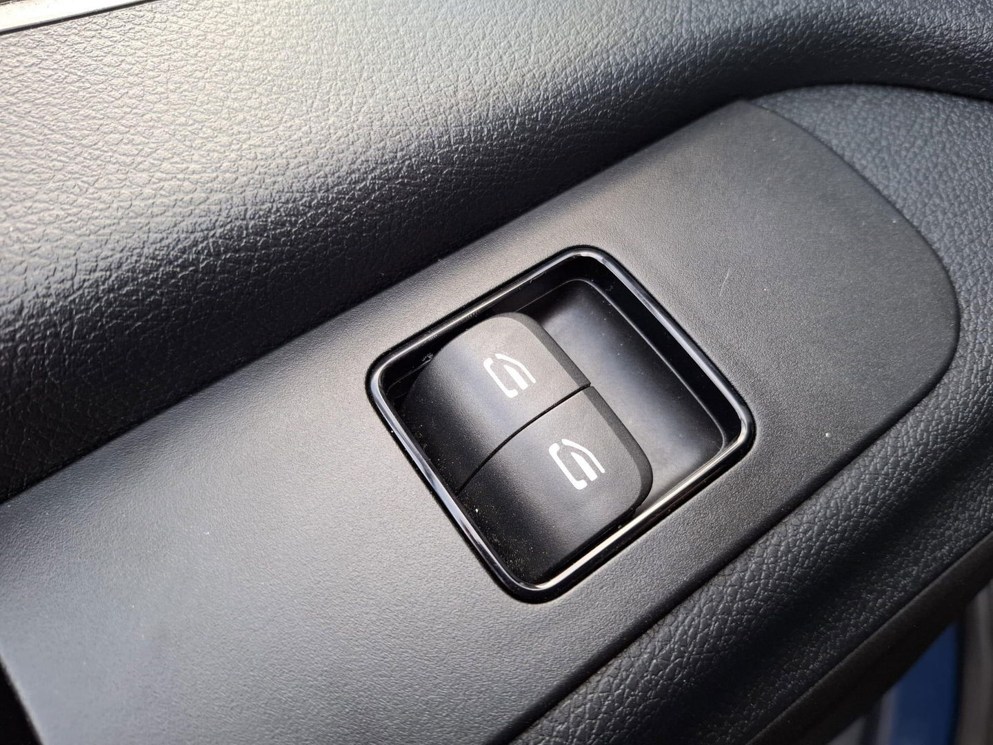 Mercedes-Benz Sprinter 311 CDI GB L2 FWD Functional 3.5T / AIRCO / CAMERA / 3 ZITS / DEALER ONDERHOUDEN / NAVI