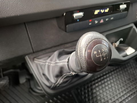 Mercedes-Benz Sprinter 311 CDI GB L2 FWD Functional 3.5T / AIRCO / CAMERA / 3 ZITS / DEALER ONDERHOUDEN / NAVI