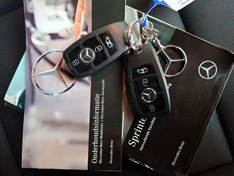 Mercedes-Benz Sprinter 311 CDI GB L2 FWD Functional 3.5T / AIRCO / CAMERA / 3 ZITS / DEALER ONDERHOUDEN / NAVI