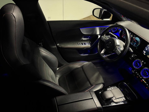 Mercedes-Benz CLA-Klasse 250 e AMG PANO SFEER CAM'