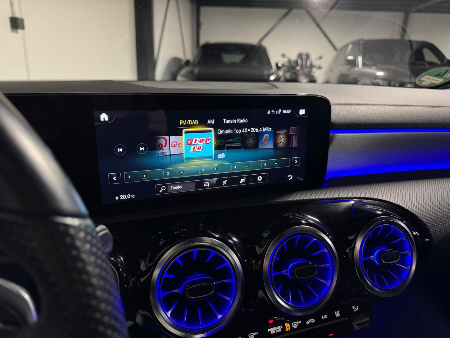 Mercedes-Benz CLA-Klasse 250 e AMG PANO SFEER CAM'