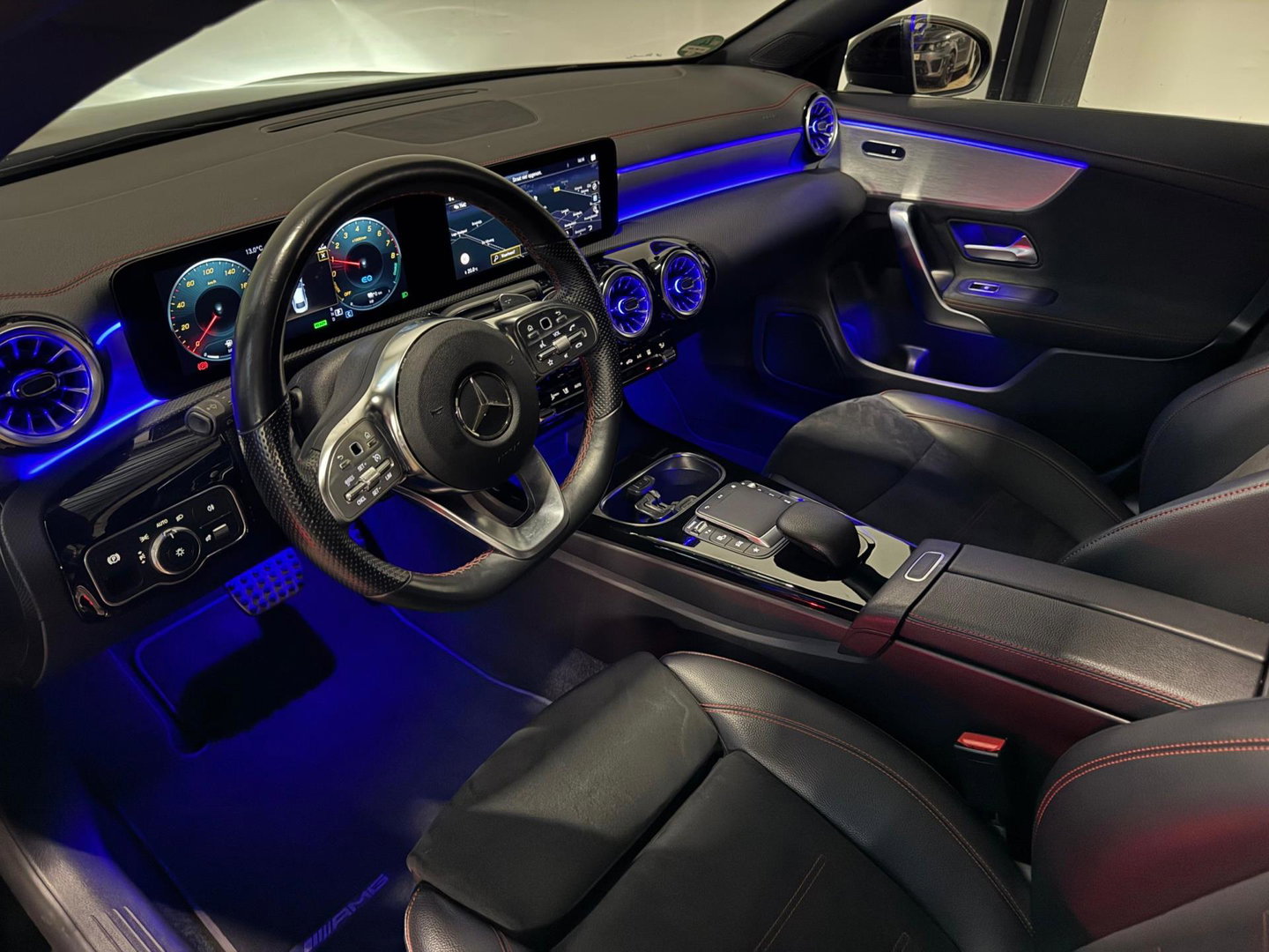 Mercedes-Benz CLA-Klasse 250 e AMG PANO SFEER CAM'