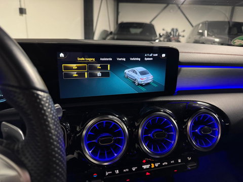 Mercedes-Benz CLA-Klasse 250 e AMG PANO SFEER CAM'