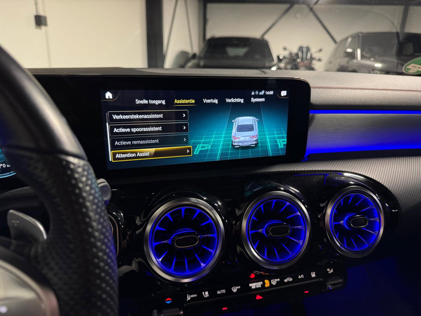 Mercedes-Benz CLA-Klasse 250 e AMG PANO SFEER CAM'