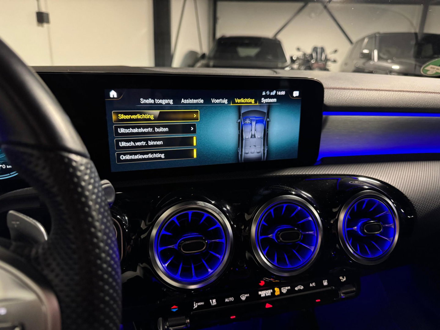 Mercedes-Benz CLA-Klasse 250 e AMG PANO SFEER CAM'