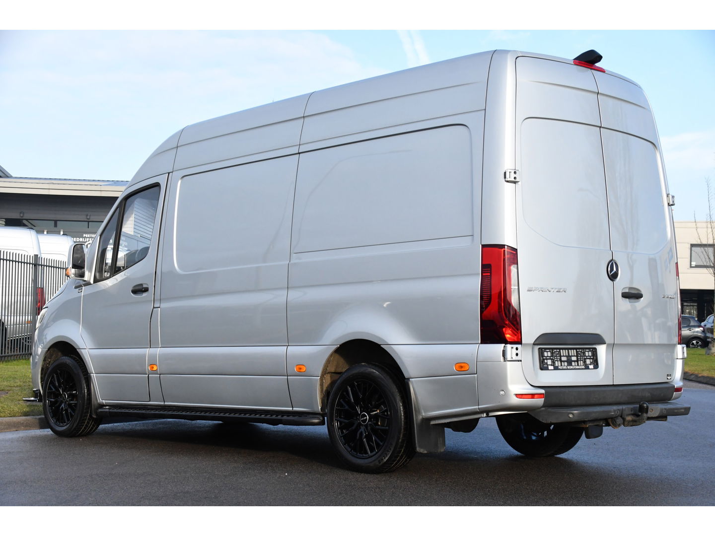 Mercedes-Benz Sprinter 316 2.2 CDI L2H2 PB Edition 360 Camera, Cruise, Carplay, 164pk, Automaat, LED, Stoelverwarming, Standkachel, Trekhaak, Uniek!