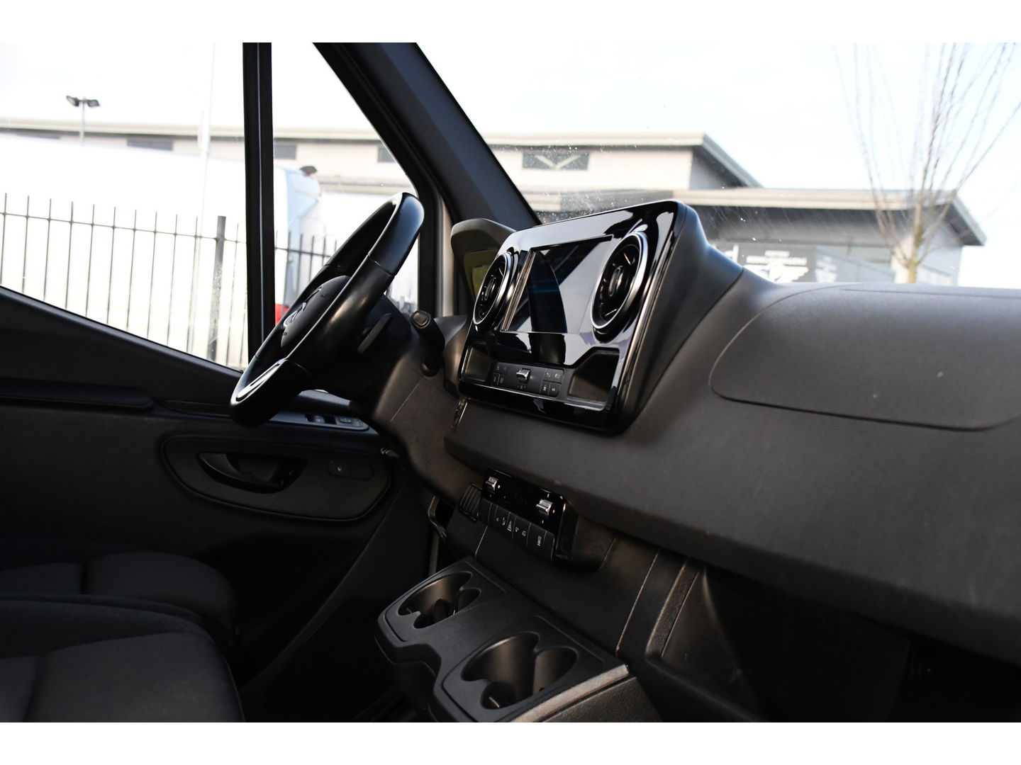 Mercedes-Benz Sprinter 316 2.2 CDI L2H2 PB Edition 360 Camera, Cruise, Carplay, 164pk, Automaat, LED, Stoelverwarming, Standkachel, Trekhaak, Uniek!