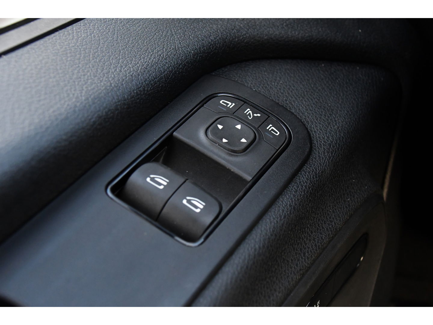 Mercedes-Benz Sprinter 316 2.2 CDI L2H2 PB Edition 360 Camera, Cruise, Carplay, 164pk, Automaat, LED, Stoelverwarming, Standkachel, Trekhaak, Uniek!