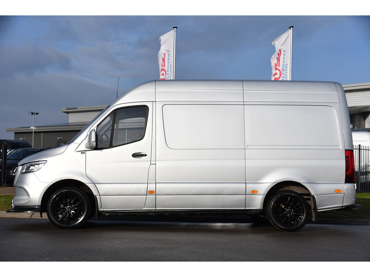 Mercedes-Benz Sprinter 316 2.2 CDI L2H2 PB Edition 360 Camera, Cruise, Carplay, 164pk, Automaat, LED, Stoelverwarming, Standkachel, Trekhaak, Uniek!