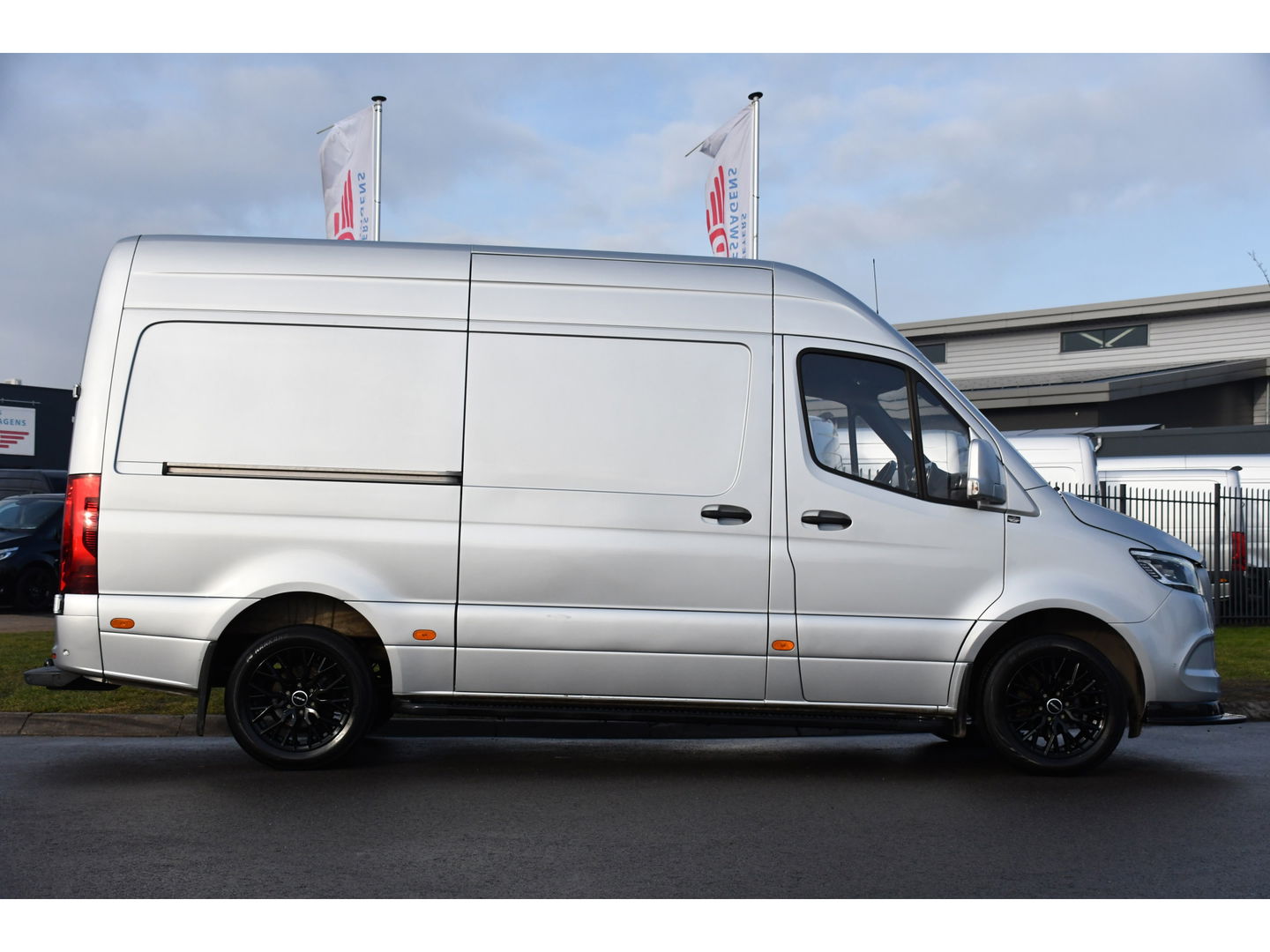 Mercedes-Benz Sprinter 316 2.2 CDI L2H2 PB Edition 360 Camera, Cruise, Carplay, 164pk, Automaat, LED, Stoelverwarming, Standkachel, Trekhaak, Uniek!