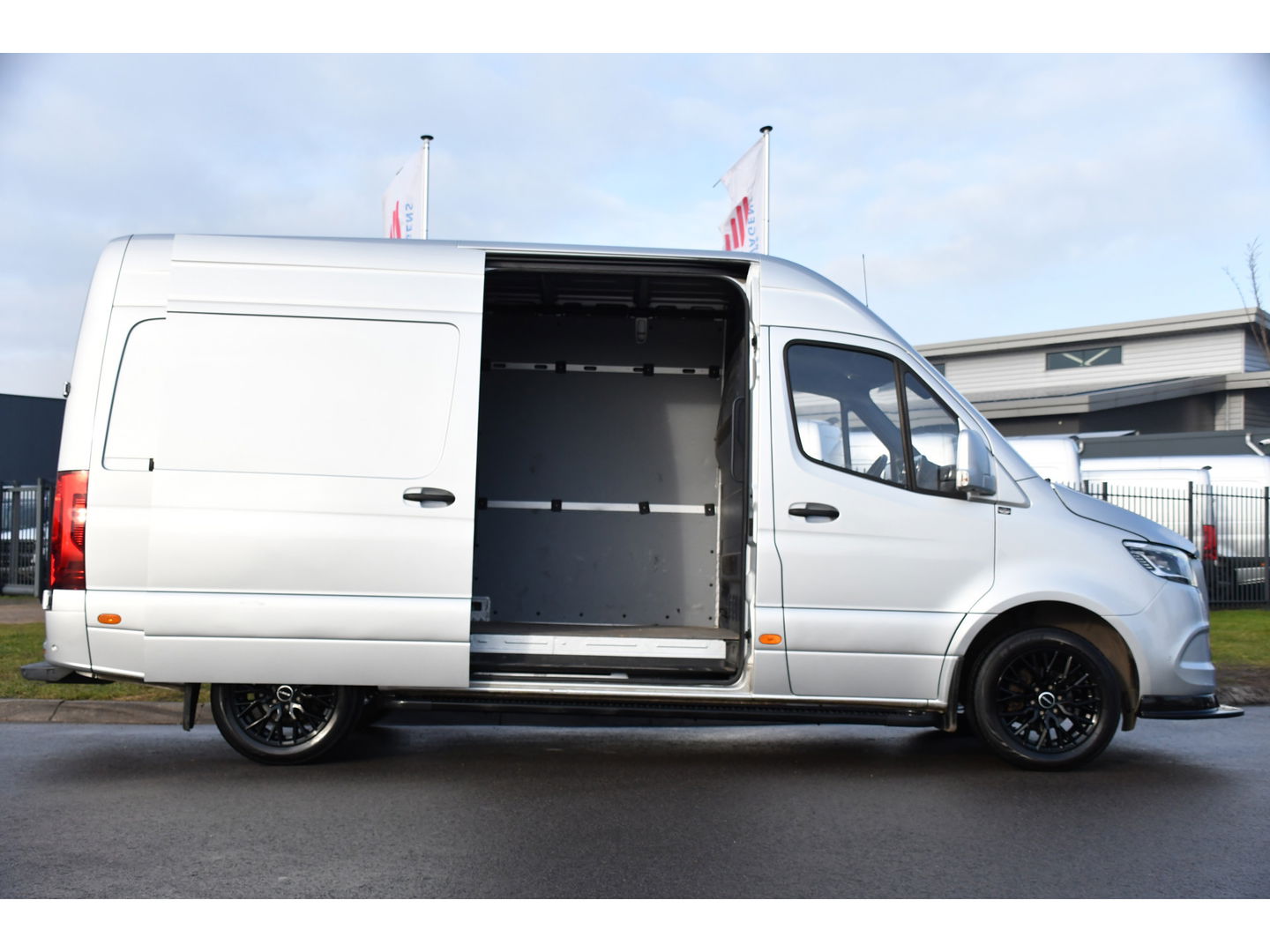 Mercedes-Benz Sprinter 316 2.2 CDI L2H2 PB Edition 360 Camera, Cruise, Carplay, 164pk, Automaat, LED, Stoelverwarming, Standkachel, Trekhaak, Uniek!