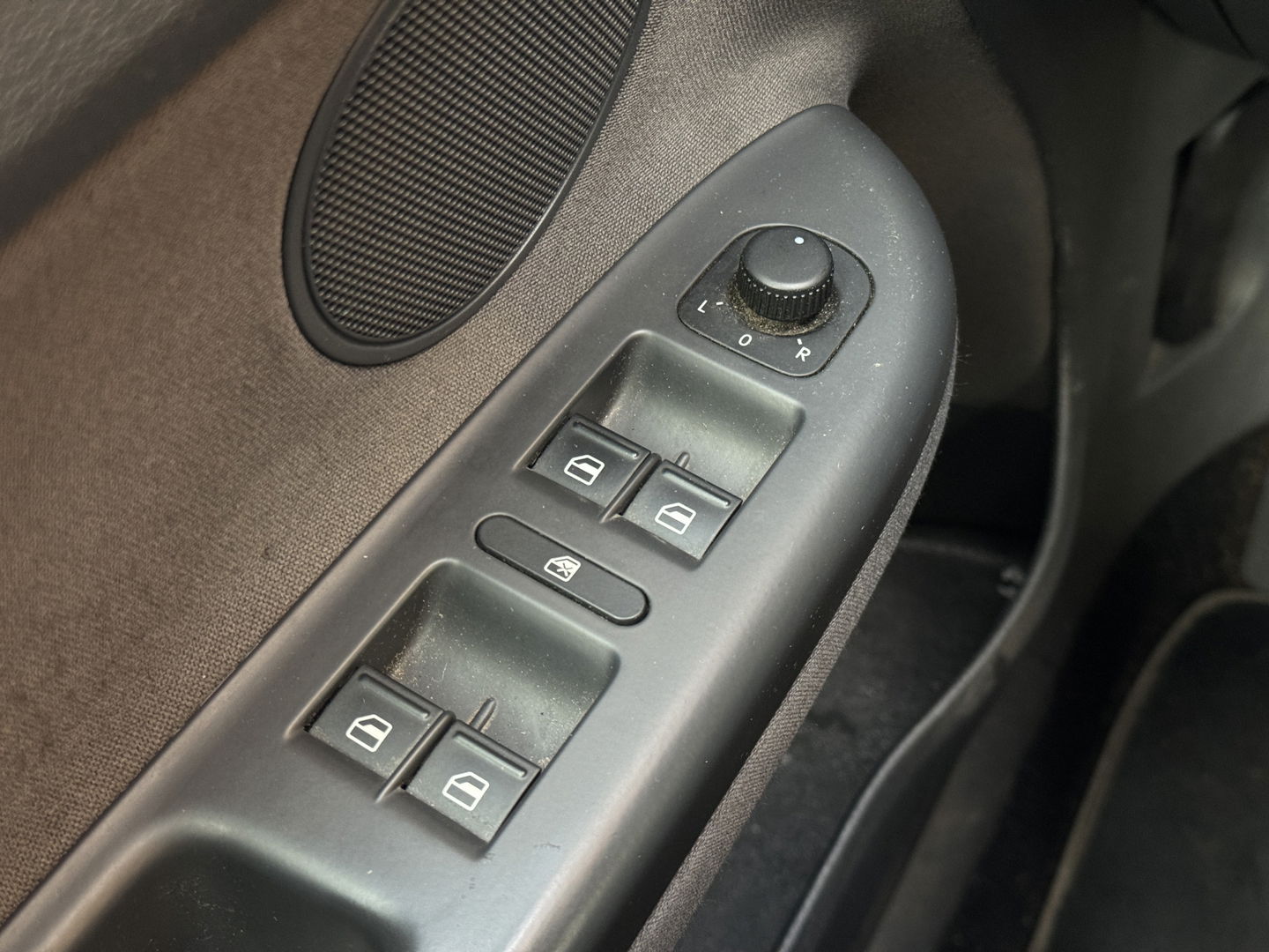 Volkswagen Golf Plus 1.9 TDI Sportline BlueMotion | Handel / Export | Cruise Control | Airconditioning | Trekhaak | Stoelverwarming | Parkeersensoren | Navigatie Voorbereiding | Isofix | Multifunctioneel Stuurwiel |