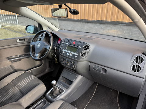 Volkswagen Golf Plus 1.9 TDI Sportline BlueMotion | Handel / Export | Cruise Control | Airconditioning | Trekhaak | Stoelverwarming | Parkeersensoren | Navigatie Voorbereiding | Isofix | Multifunctioneel Stuurwiel |