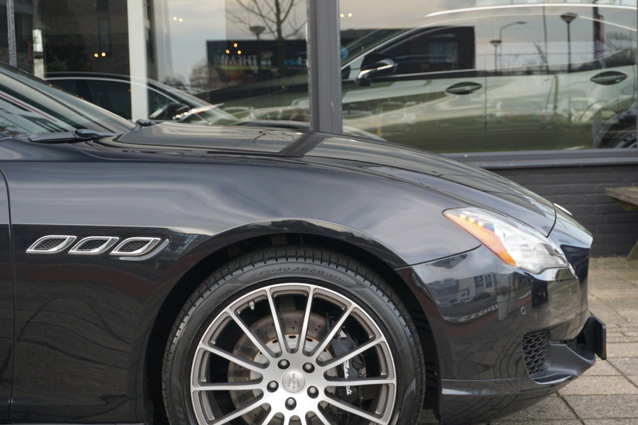 Maserati Quattroporte