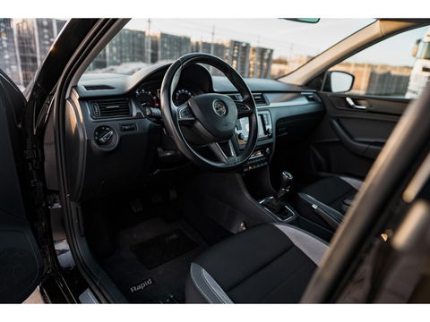 Škoda Rapid Spaceback 1.2 TSI JOY Plus | NAVI | CLIMA | STOELVERW | CRUISE | PDC VOOR + ACHTER | LM VELGEN