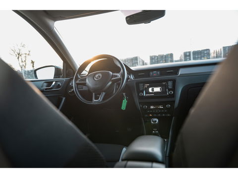 Škoda Rapid Spaceback 1.2 TSI JOY Plus | NAVI | CLIMA | STOELVERW | CRUISE | PDC VOOR + ACHTER | LM VELGEN