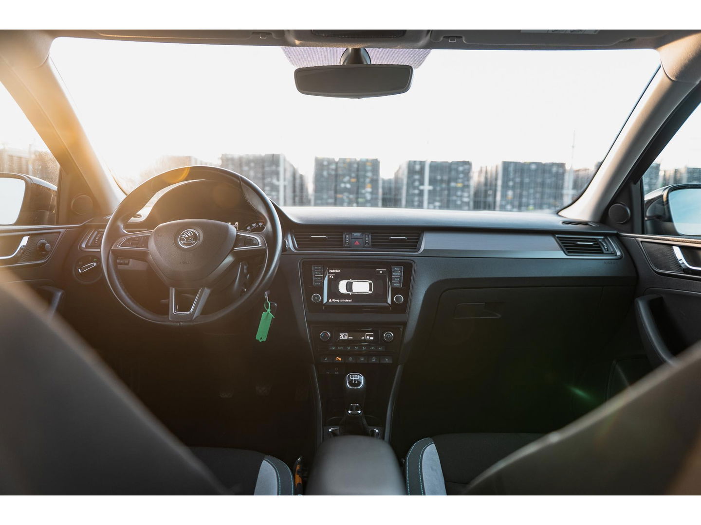 Škoda Rapid Spaceback 1.2 TSI JOY Plus | NAVI | CLIMA | STOELVERW | CRUISE | PDC VOOR + ACHTER | LM VELGEN