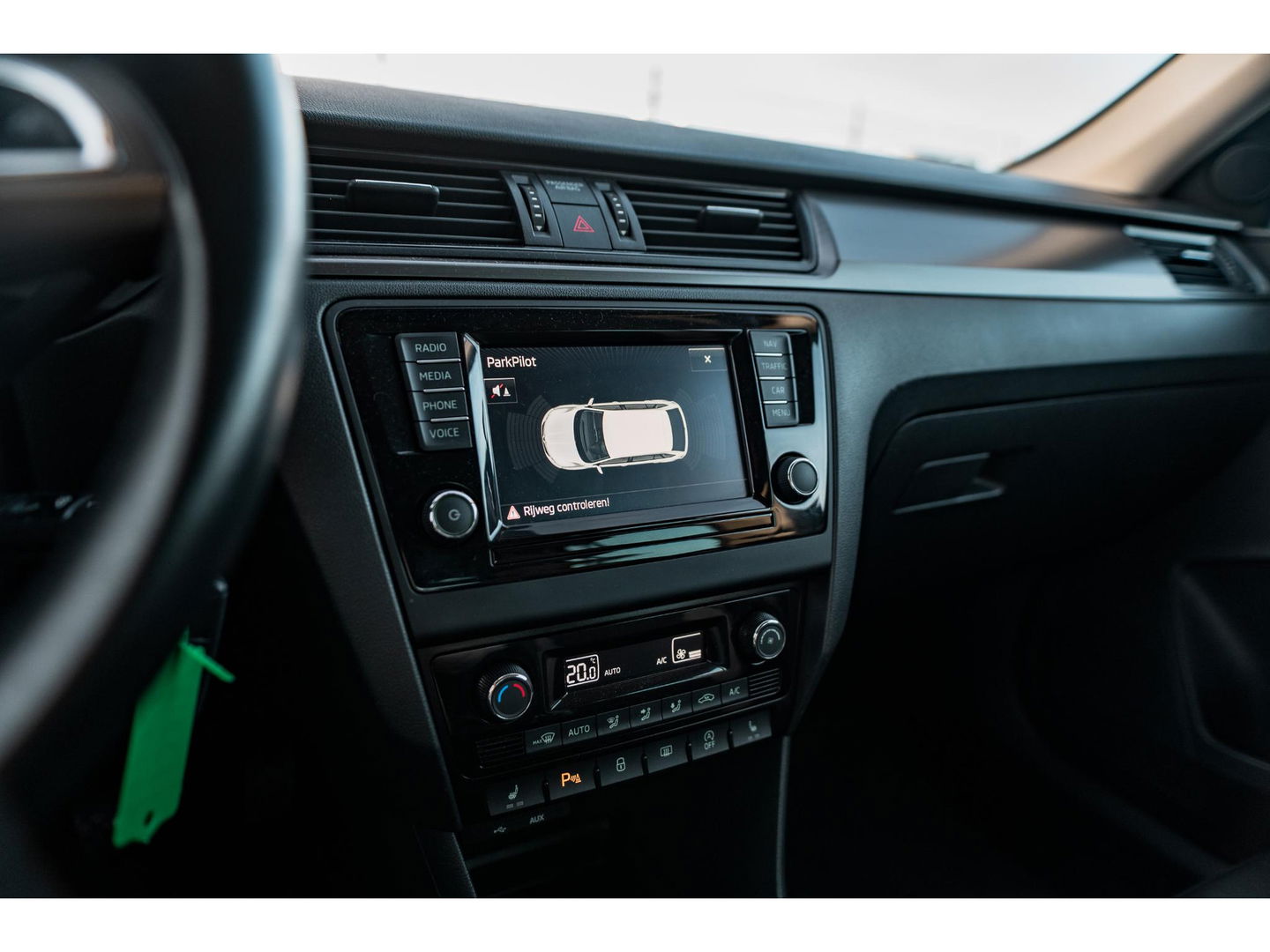 Škoda Rapid Spaceback 1.2 TSI JOY Plus | NAVI | CLIMA | STOELVERW | CRUISE | PDC VOOR + ACHTER | LM VELGEN