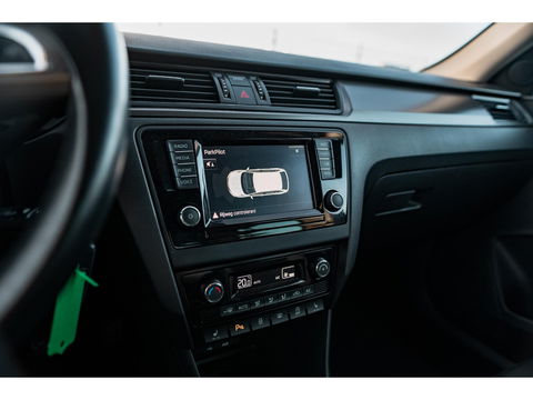 Škoda Rapid Spaceback 1.2 TSI JOY Plus | NAVI | CLIMA | STOELVERW | CRUISE | PDC VOOR + ACHTER | LM VELGEN