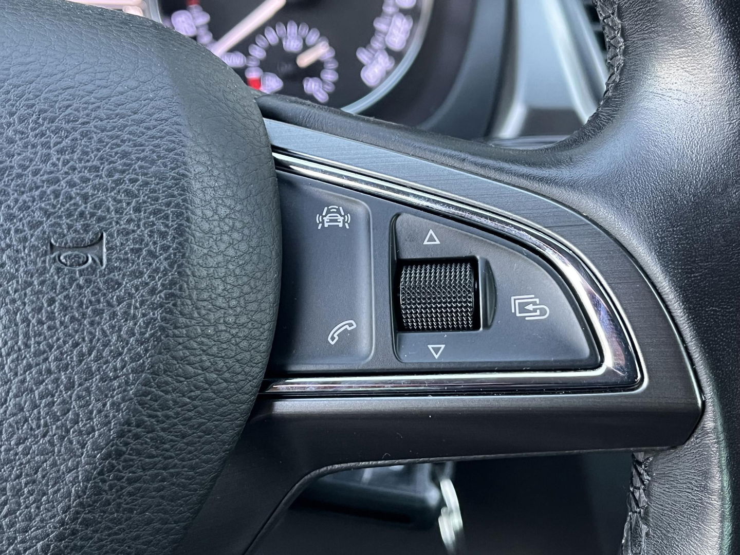 Škoda Rapid Spaceback 1.2 TSI JOY Plus | NAVI | CLIMA | STOELVERW | CRUISE | PDC VOOR + ACHTER | LM VELGEN