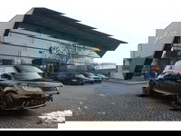 Land Rover Range Rover Sport - P400e 404pk HSE Dynamic Panoramadak *BTW* Trekhaak Black pack Meridian 21" LMV