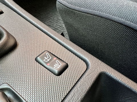 Mercedes-Benz C-Klasse 180 Sport | Schuif - Kanteldak | Stoelverwarming | Parkeersensoren | Elektrische Ramen | Elektrische Spiegels |