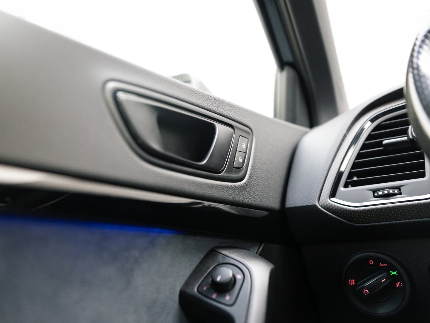 CUPRA Ateca 2.0 TSI 4DRIVE LIMITED AKRA CARBON BREMBO BEATS