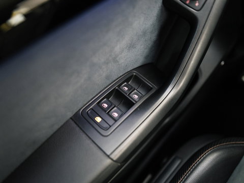 CUPRA Ateca 2.0 TSI 4DRIVE LIMITED AKRA CARBON BREMBO BEATS