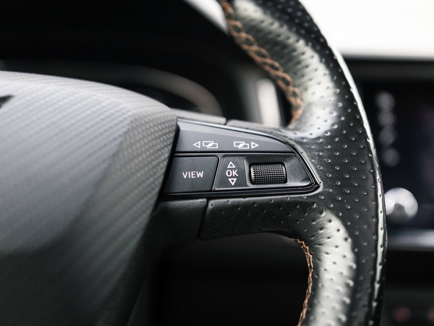 CUPRA Ateca 2.0 TSI 4DRIVE LIMITED AKRA CARBON BREMBO BEATS