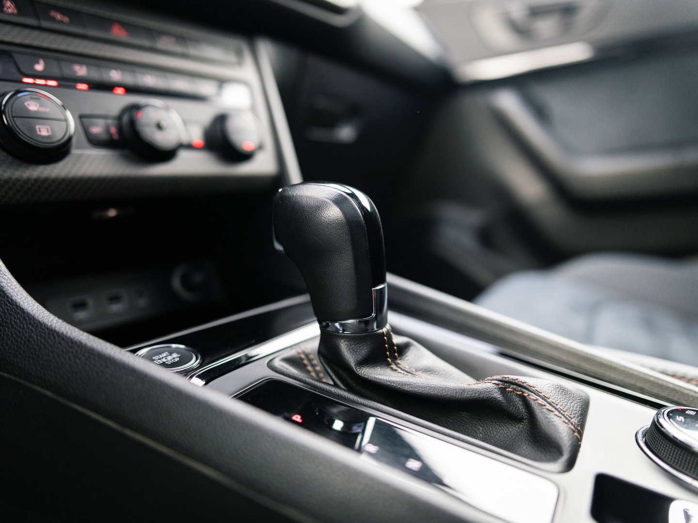 CUPRA Ateca 2.0 TSI 4DRIVE LIMITED AKRA CARBON BREMBO BEATS